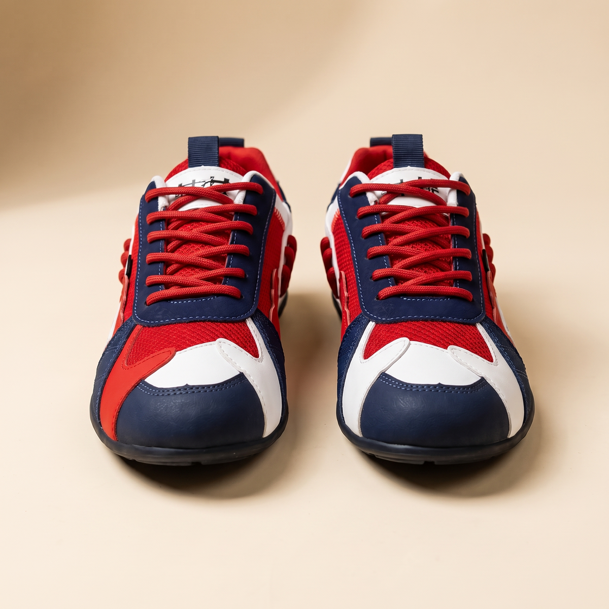 Mateo™ | Zapatillas Retro Blanco y Rojo
